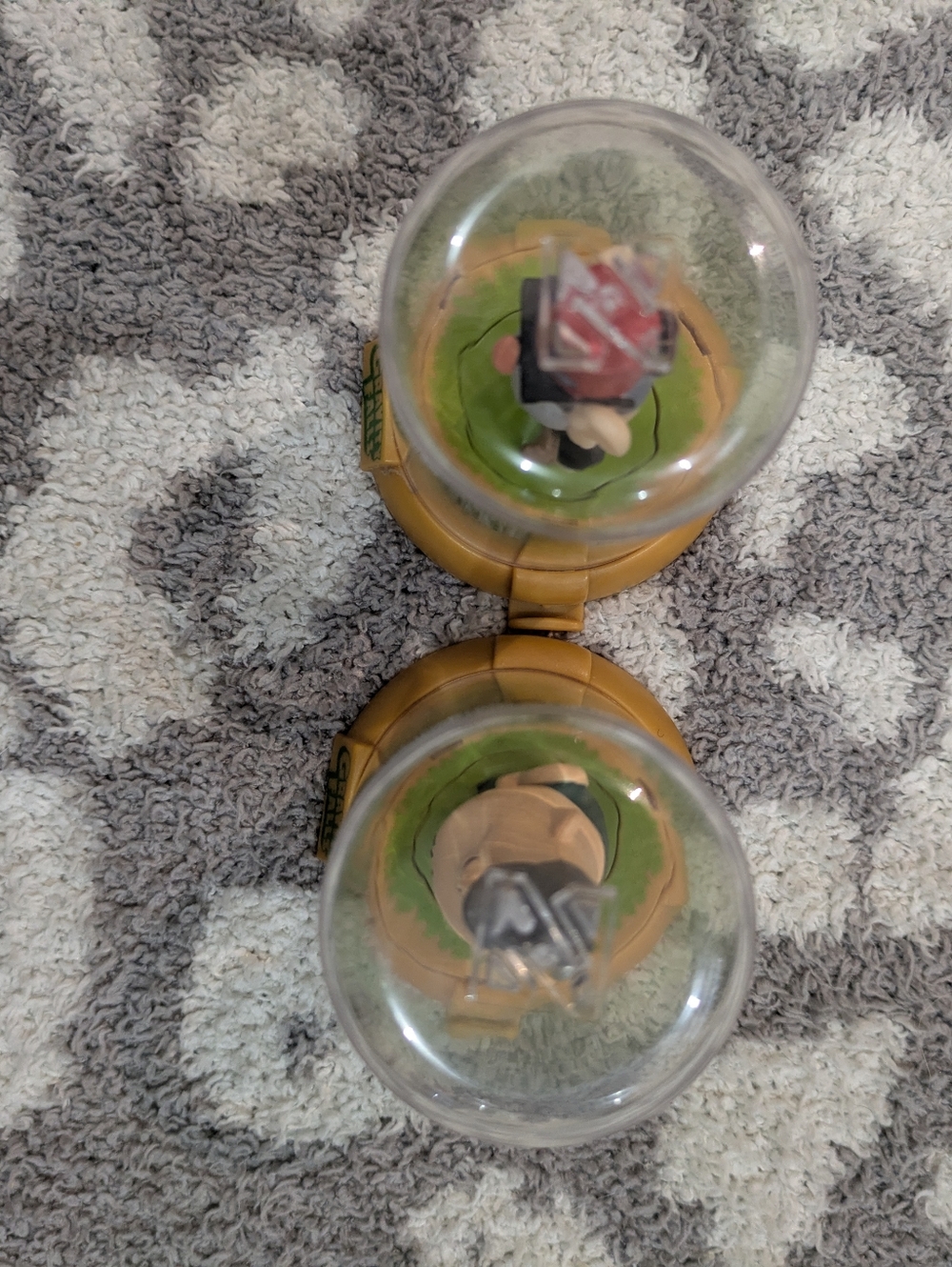 Disney Gravity Falls Mini Dome Figures - Yellow Bases - Picture 3 of 6